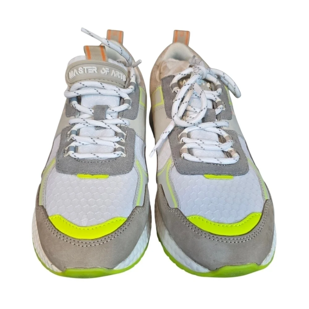MOA Master of Arts Sneakers Futura Trail Hexagon White Orange NIB Size 8.5